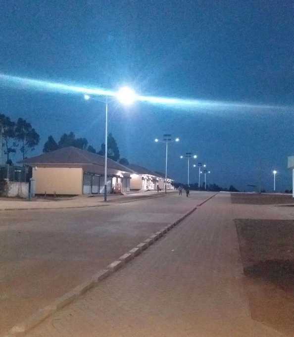 南川区非洲科特迪瓦太阳能路灯工程